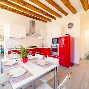 Amorucci House Apartment